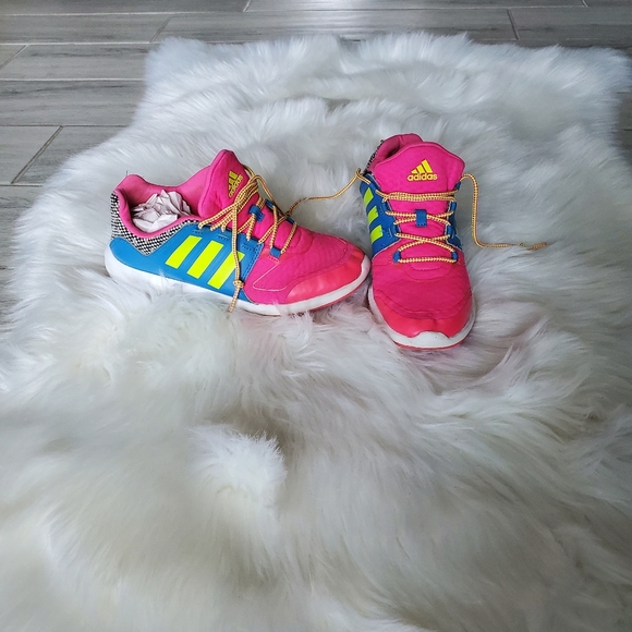 Adidas 2.5y - Picture 2 of 3